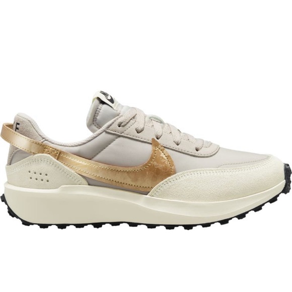 Nike Shoes - Nike Waffle Tennis Shoes